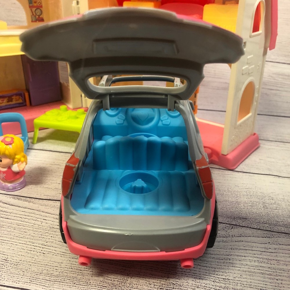 Fisher Price Little People home & car - Picture 7 of 7
